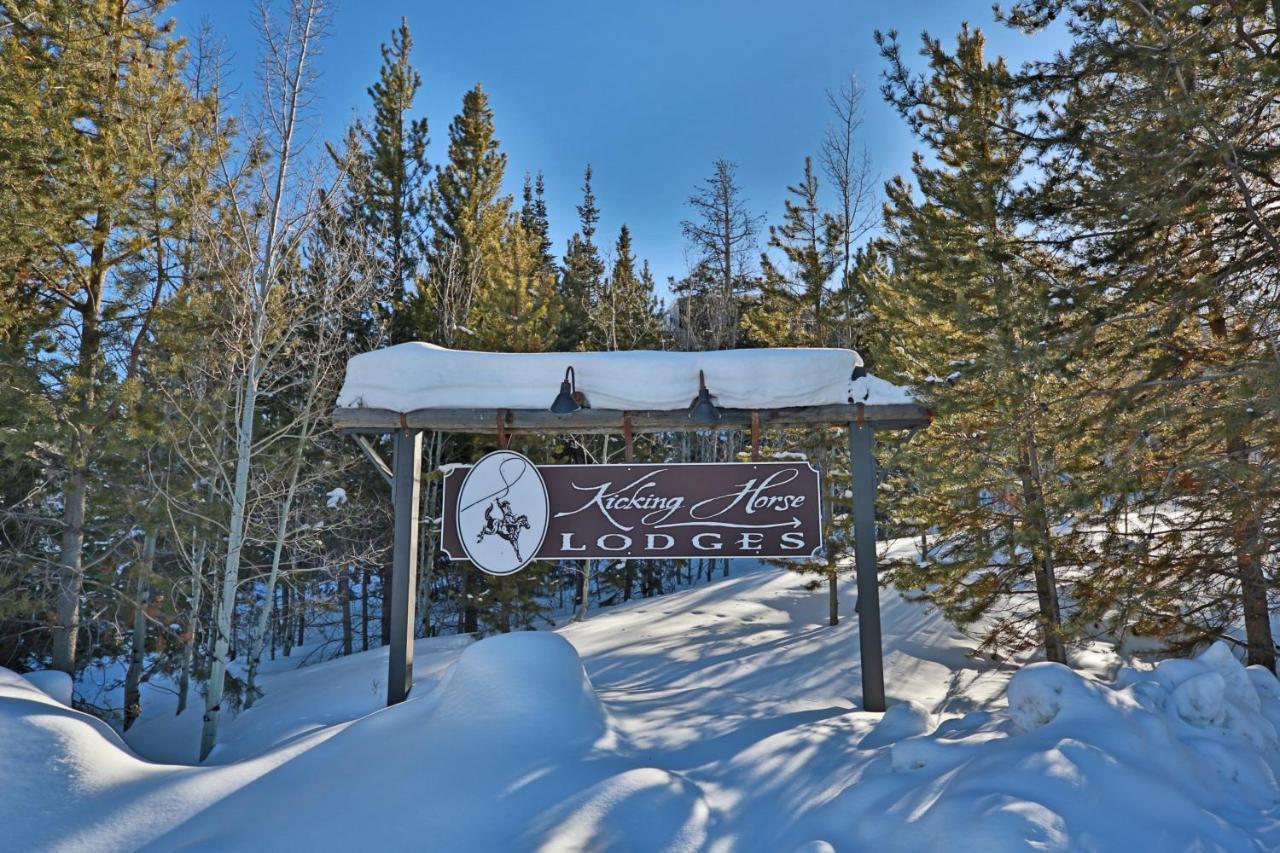 Kicking Horse Lodges 3-202 格兰比 外观 照片